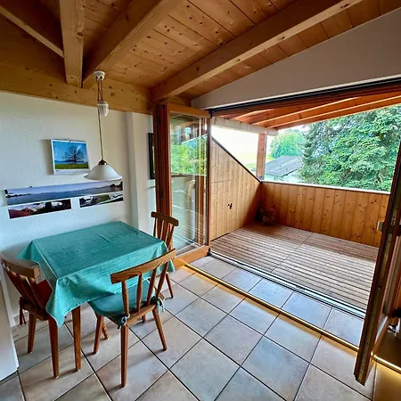 Rosi's Kampenwandblick Apartmán *